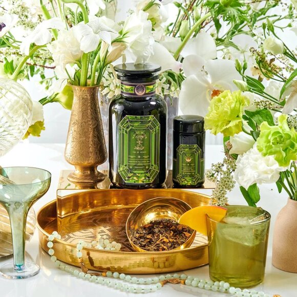 NEW! MAGIC HOUR PERIDOT OOLONG TEA IN VIOLET GLASS APOTHECARY JAR 60-75 CUPS - Picture 3 of 6